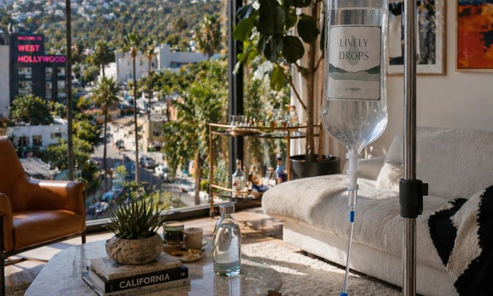 2-IV-Hydration-in-West-Hollywood-CA-_-Livelydrops-Mobile-IV-Therapy.webp